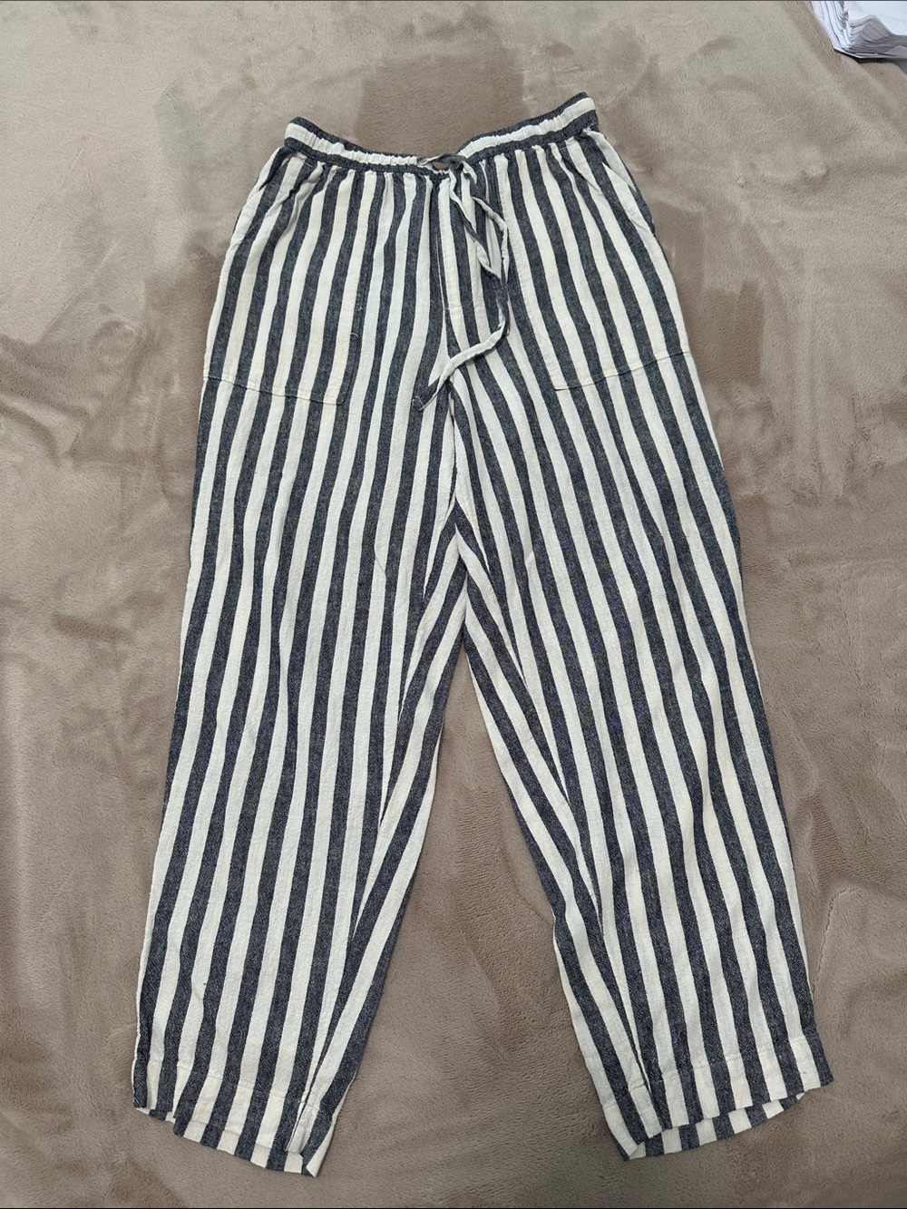 Universal Thread Black and White Vertical Stripe Straight-Leg Pants